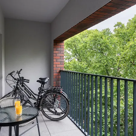 Apartwro 4th-city Square Railway Station Balcony, Garage, Bicycles Apartament *